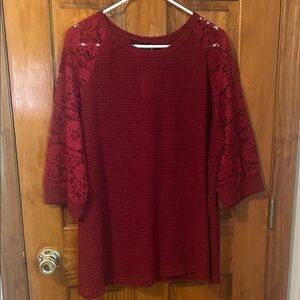 BloomChic Floral Lace Sleeve Textured Top